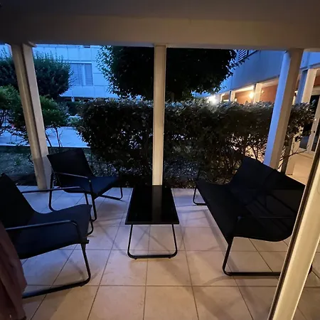 Avec Terrasse Apartment